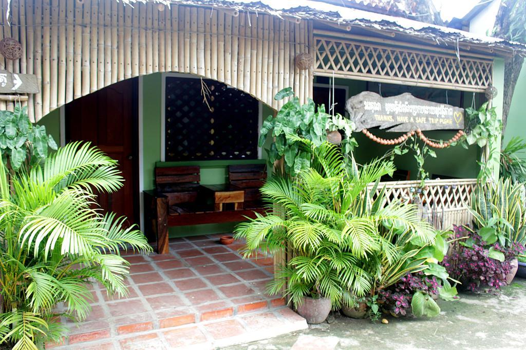 Garden Guesthouse Kampong Chhnang Esterno foto